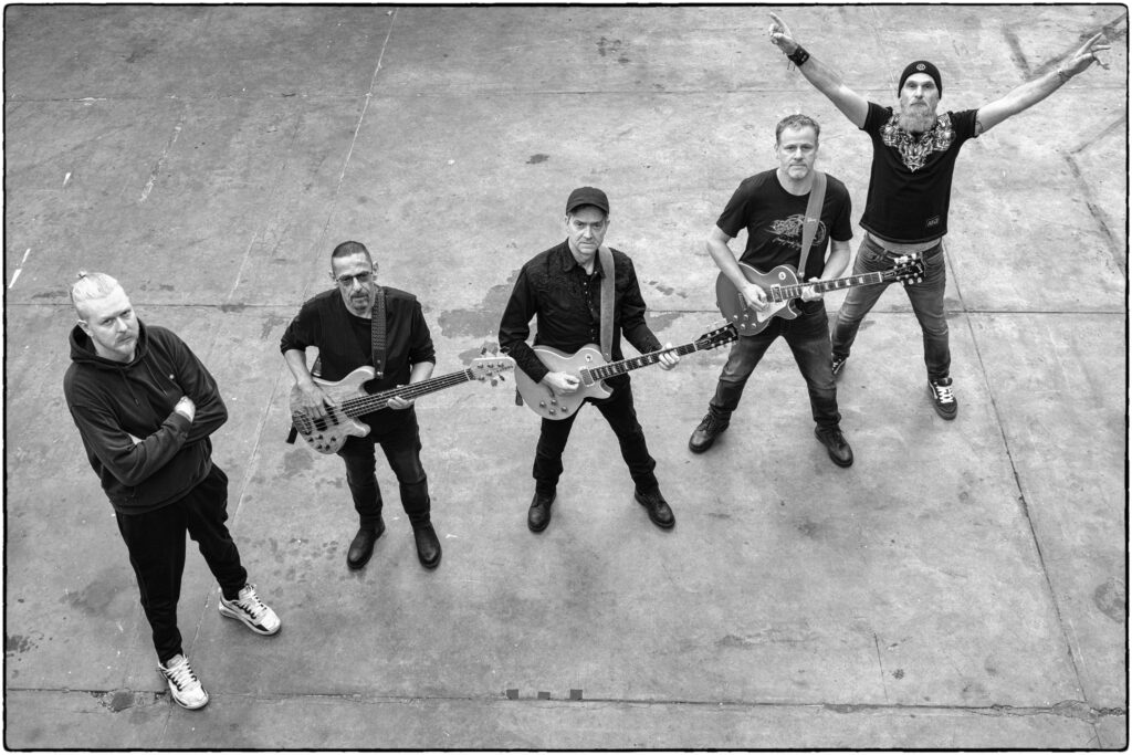 Silverblade rock cover band