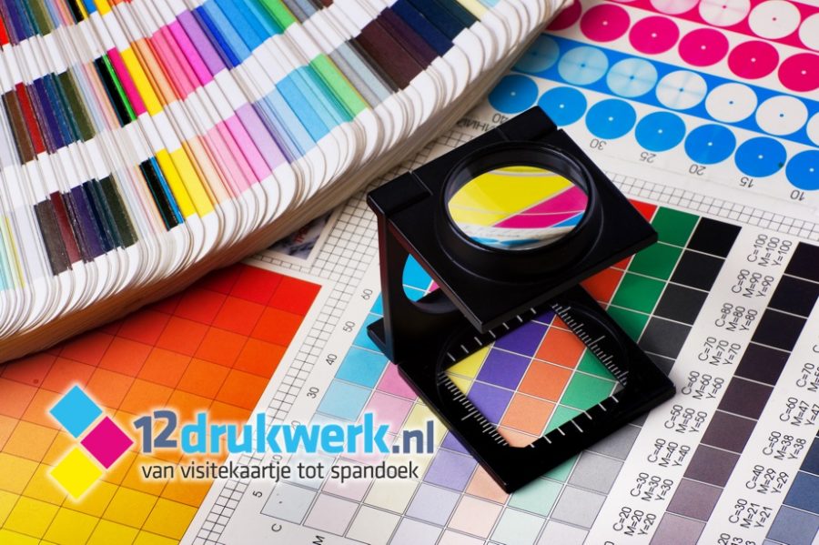 12drukwerk-nl-kleurenwaaier met logo